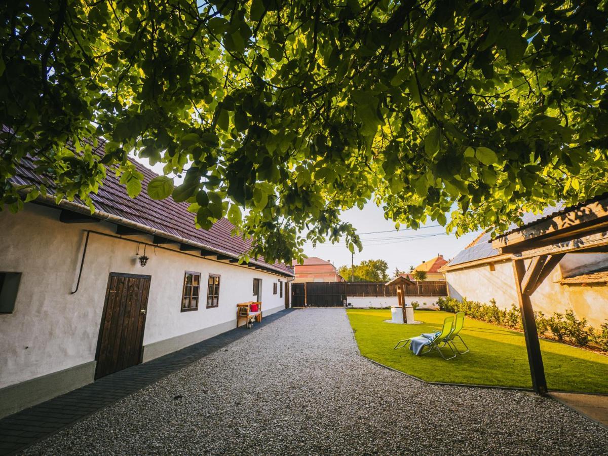 A MI KISHÁZUNK vendégház Szomod Exterior foto
